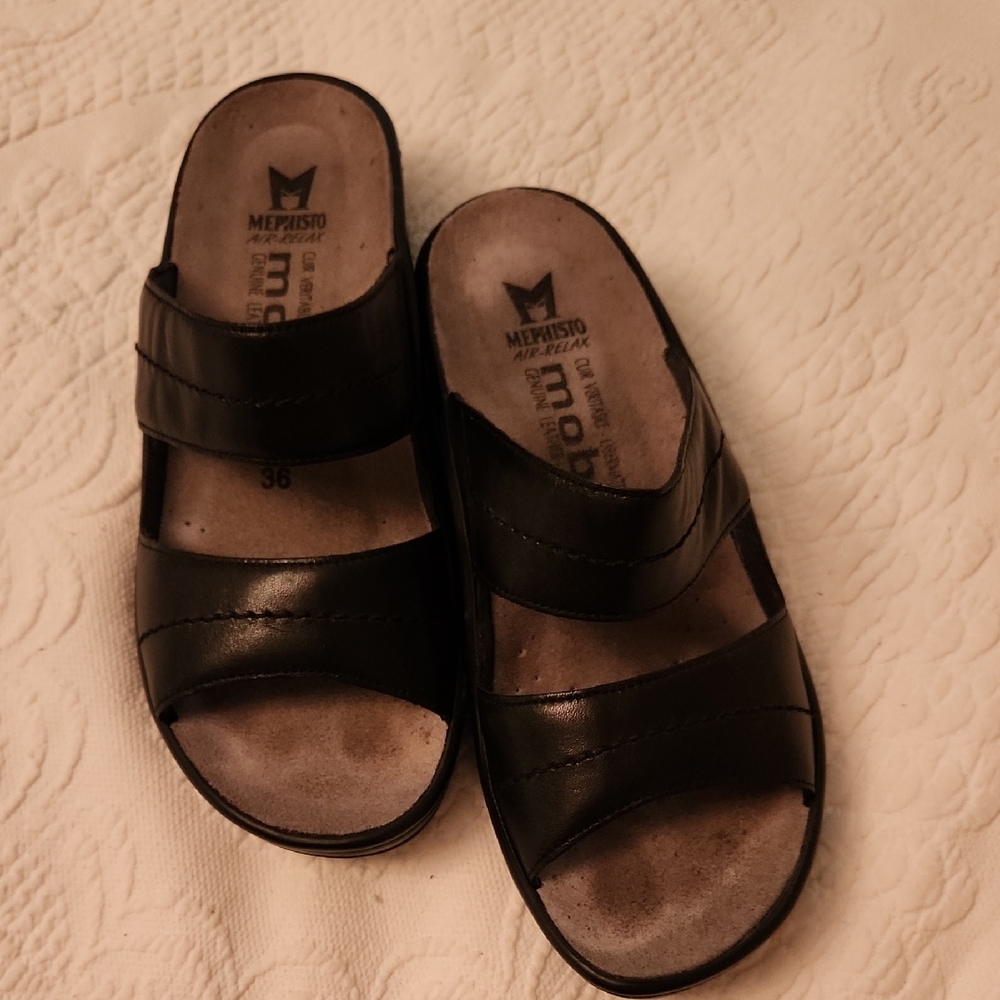 Mephisto Black Leather Comfort Sandals